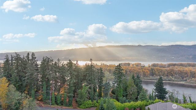 49 Essex Drive, Kelso, WA 98626