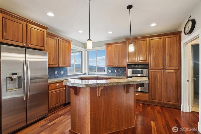 49 Essex Drive, Kelso, WA 98626