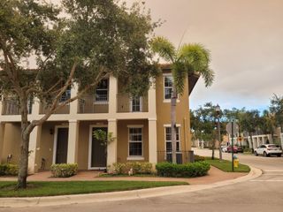 1145 SW 147th Terrace, Pembroke Pines, FL 33027