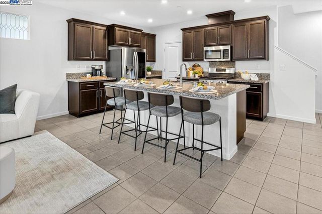 2092 Cottonwood St., Pittsburg, CA 94565