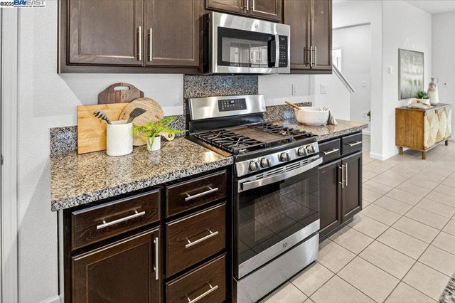 2092 Cottonwood St., Pittsburg, CA 94565