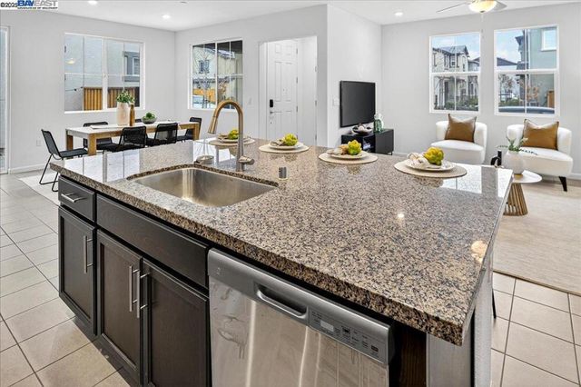 2092 Cottonwood St., Pittsburg, CA 94565