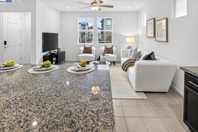 2092 Cottonwood St., Pittsburg, CA 94565