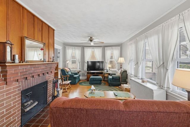 141 Bromfield St, Quincy, MA 02170