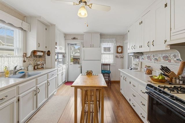 141 Bromfield St, Quincy, MA 02170