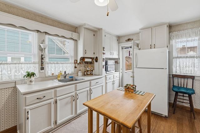 141 Bromfield St, Quincy, MA 02170