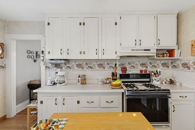 141 Bromfield St, Quincy, MA 02170