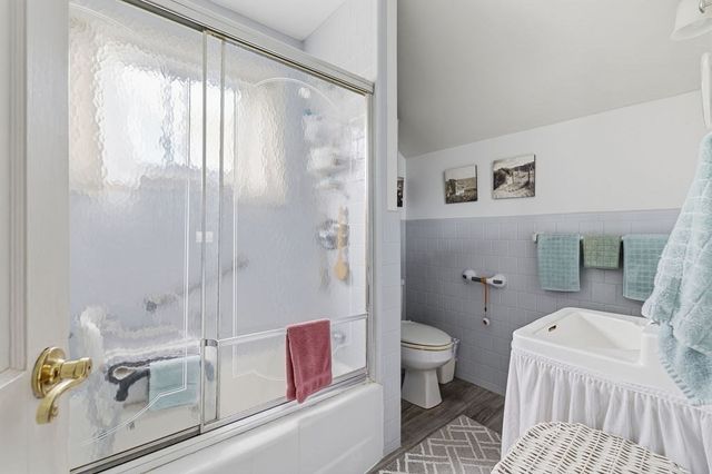 141 Bromfield St, Quincy, MA 02170