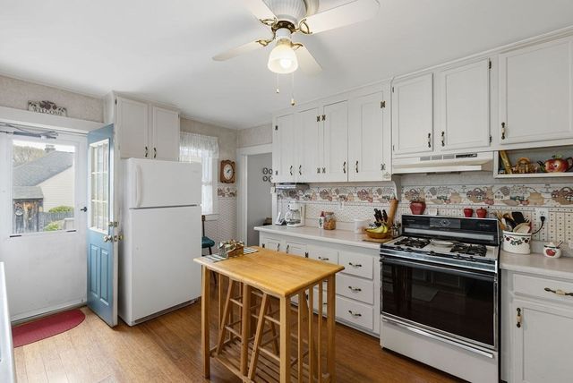 141 Bromfield St, Quincy, MA 02170