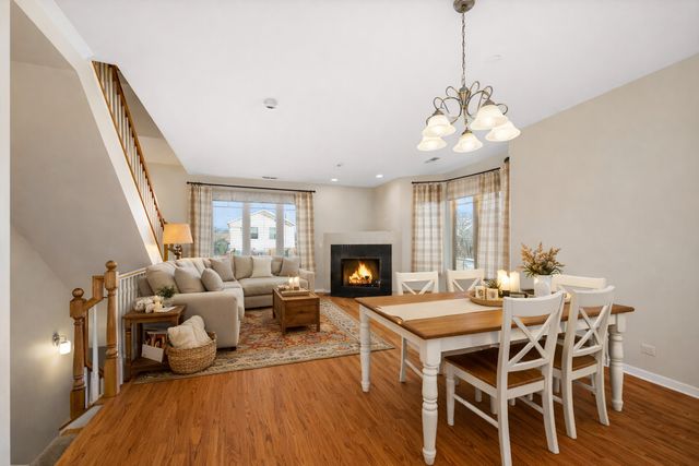 8900 31st Street 8, Brookfield, IL 60513