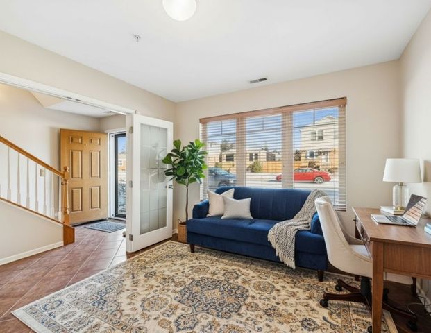 8900 31st Street 8, Brookfield, IL 60513