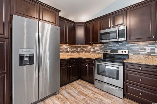 166 Ecum Secum Pl., Conway, SC 29527