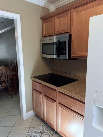 553 S 12th St, Aransas Pass, TX 78336