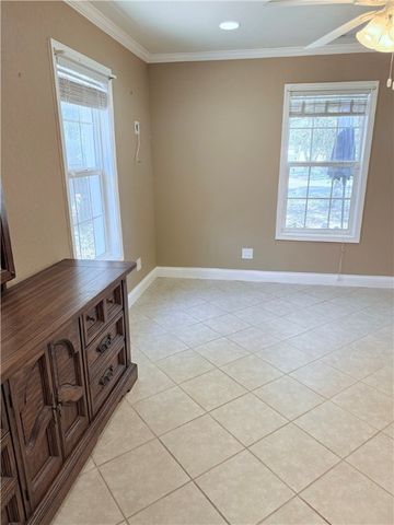 553 S 12th St, Aransas Pass, TX 78336