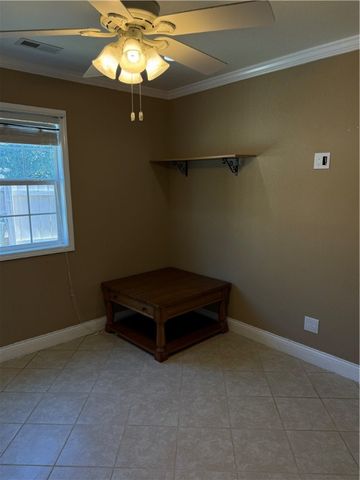 553 S 12th St, Aransas Pass, TX 78336