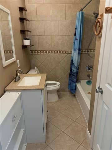 553 S 12th St, Aransas Pass, TX 78336