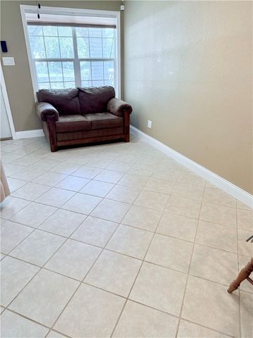 553 S 12th St, Aransas Pass, TX 78336