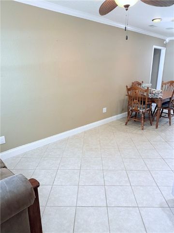 553 S 12th St, Aransas Pass, TX 78336