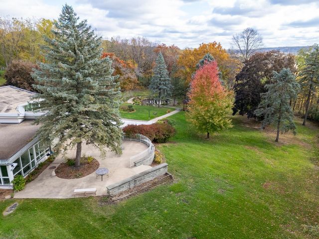 5650 Weatherhill Road SW, Rochester, MN 55902