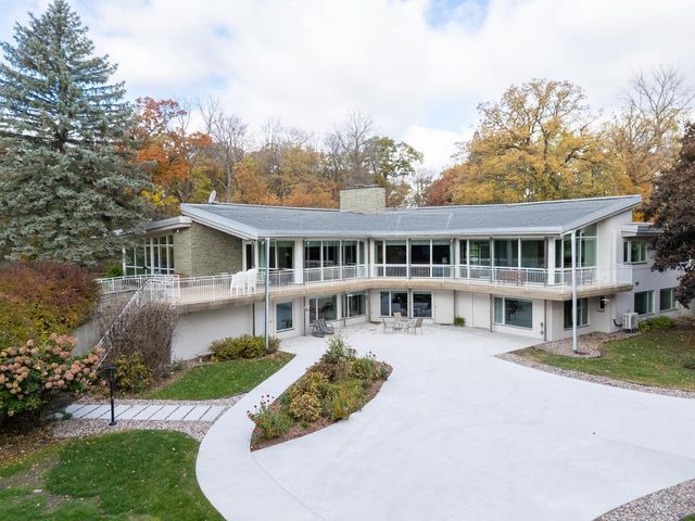 5650 Weatherhill Road SW, Rochester, MN 55902