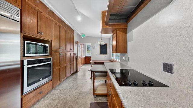 5650 Weatherhill Road SW, Rochester, MN 55902