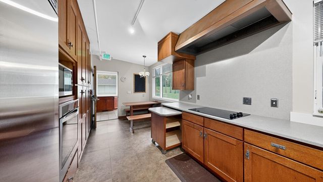 5650 Weatherhill Road SW, Rochester, MN 55902