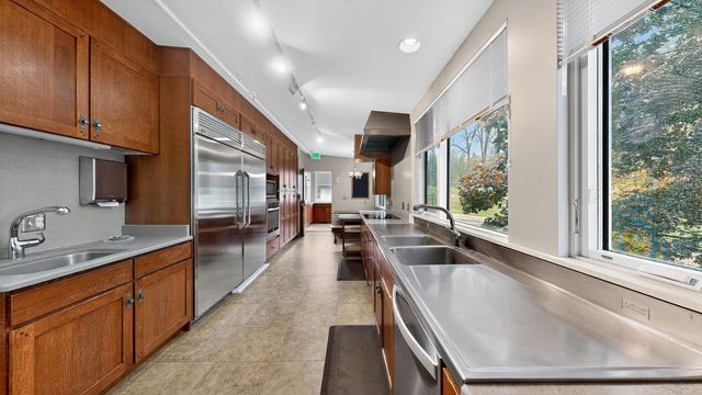 5650 Weatherhill Road SW, Rochester, MN 55902