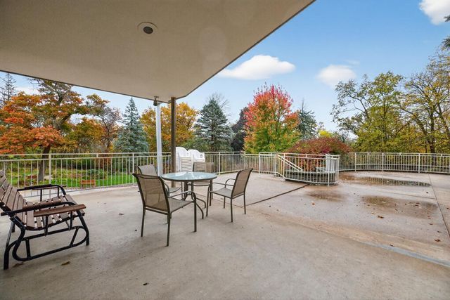 5650 Weatherhill Road SW, Rochester, MN 55902