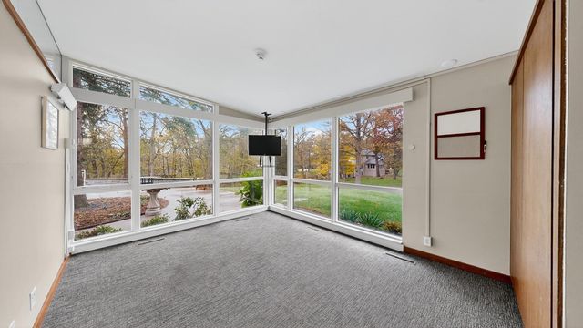 5650 Weatherhill Road SW, Rochester, MN 55902