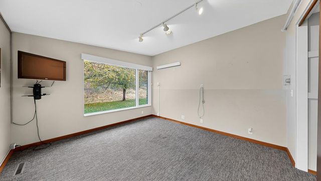 5650 Weatherhill Road SW, Rochester, MN 55902