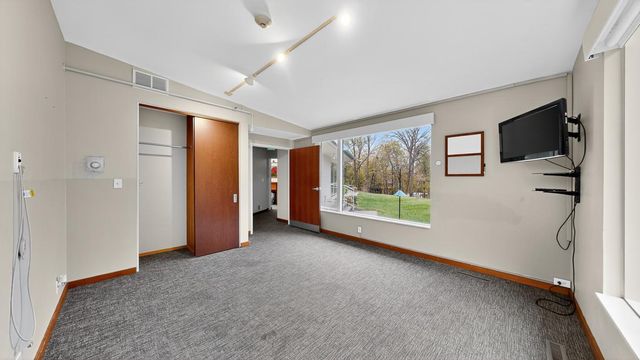 5650 Weatherhill Road SW, Rochester, MN 55902