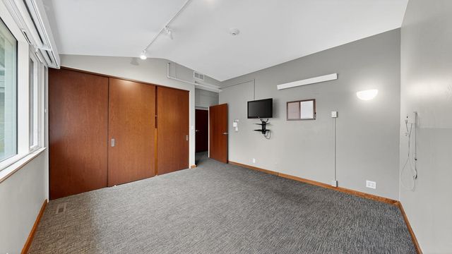 5650 Weatherhill Road SW, Rochester, MN 55902