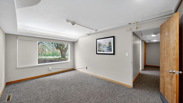 5650 Weatherhill Road SW, Rochester, MN 55902