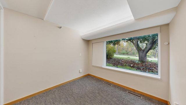 5650 Weatherhill Road SW, Rochester, MN 55902