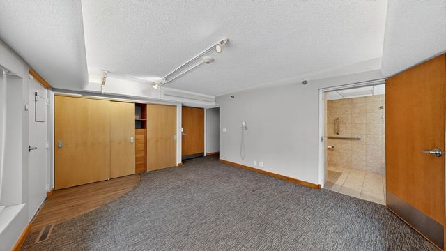 5650 Weatherhill Road SW, Rochester, MN 55902