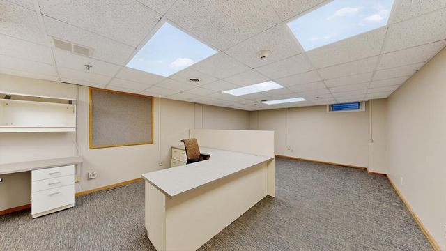 5650 Weatherhill Road SW, Rochester, MN 55902