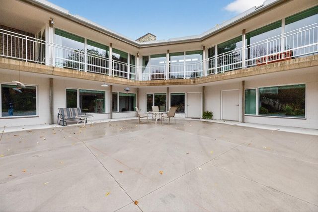 5650 Weatherhill Road SW, Rochester, MN 55902