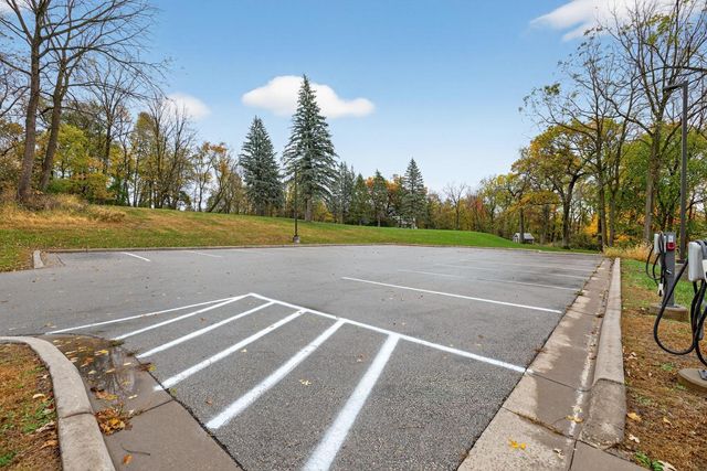 5650 Weatherhill Road SW, Rochester, MN 55902