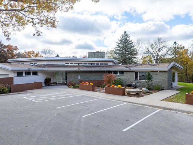 5650 Weatherhill Road SW, Rochester, MN 55902