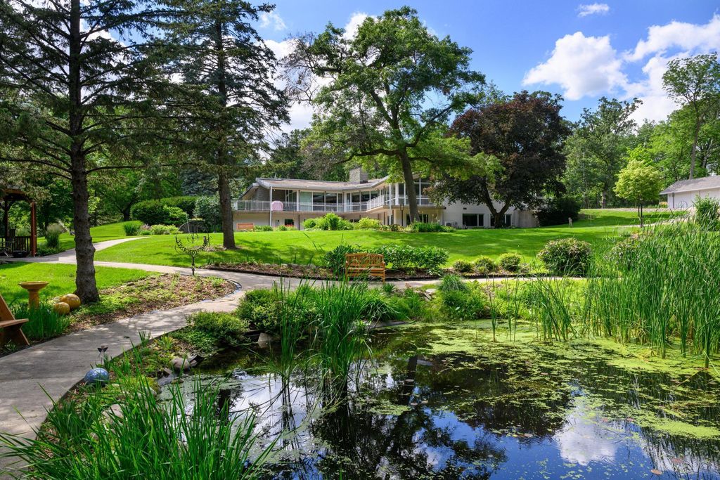 5650 Weatherhill Road SW, Rochester, MN 55902