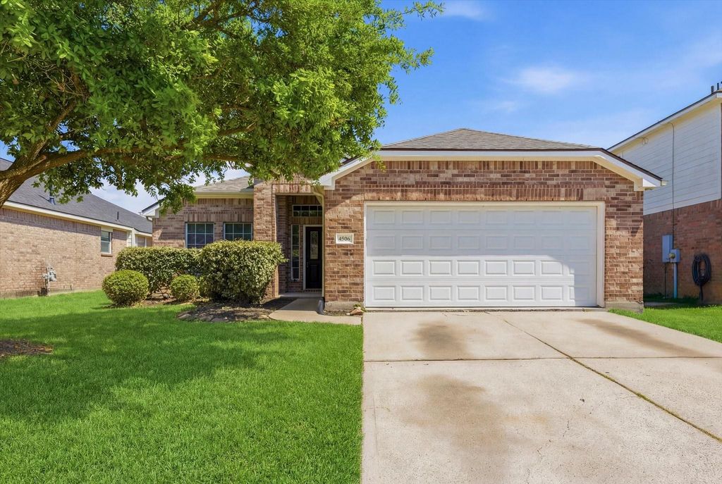 4506 Prince Street, Baytown, TX 77521