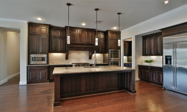 39 Paloma Bend Place, Spring, TX 77389