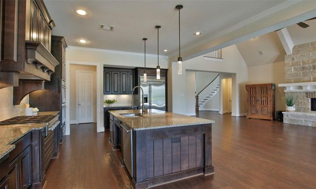 39 Paloma Bend Place, Spring, TX 77389