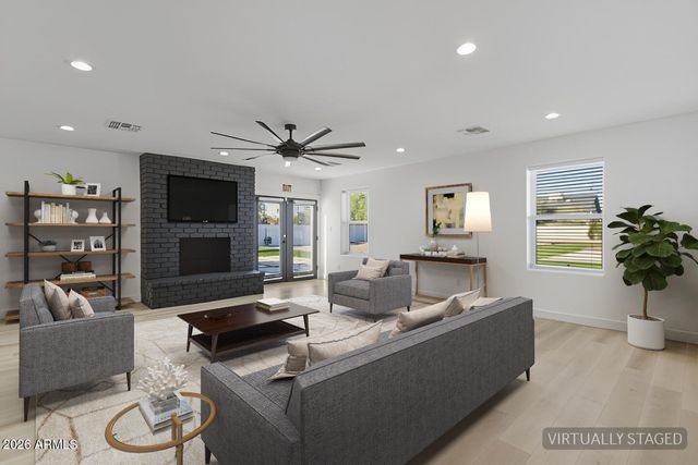 7834 E SWEETWATER Avenue, Scottsdale, AZ 85260