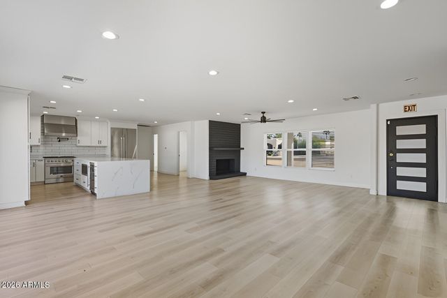 7834 E SWEETWATER Avenue, Scottsdale, AZ 85260