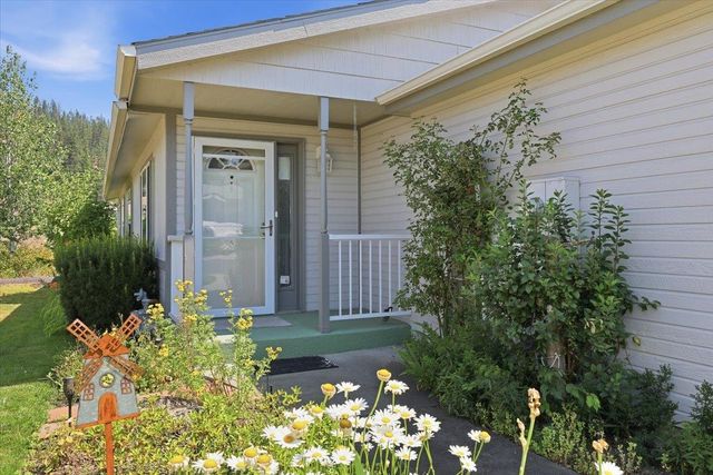4302 S Sunny Creek Cir, Spokane, WA 99224