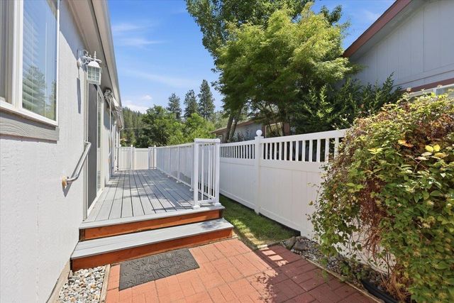 4302 S Sunny Creek Cir, Spokane, WA 99224