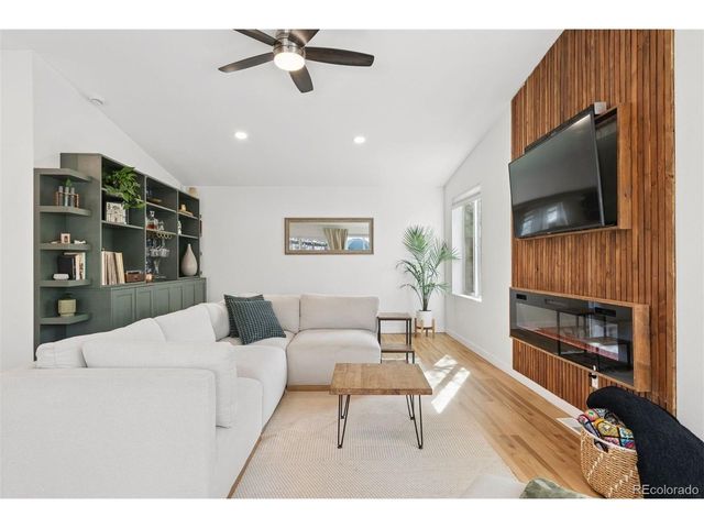 3910 E Jerome Ave, Denver, CO 80210