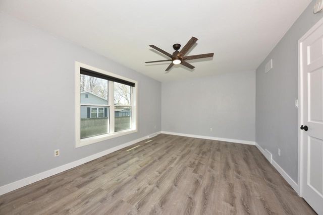 101 Friendship LANE, Saukville, WI 53080