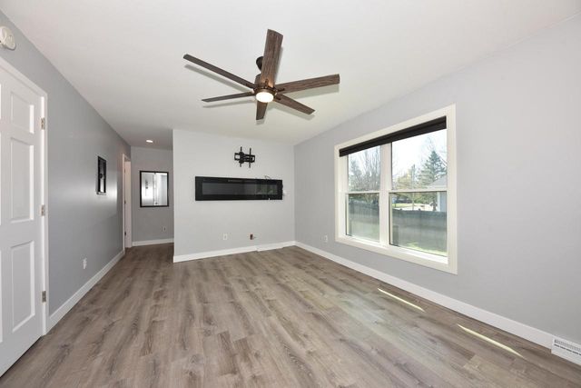 101 Friendship LANE, Saukville, WI 53080